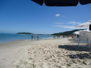 Casa 3 dormitórios 2 banheiros Florianópolis SC